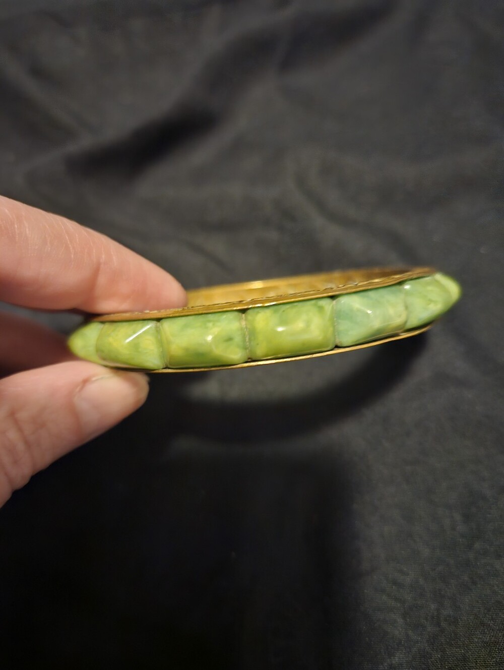 Vintage 1930s Art Deco Bakelite Brass Bangle Creamed Spinach Marbled Segmented - Picture 7 of 13